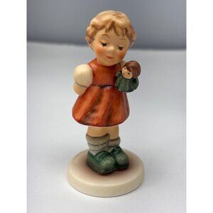 MI Hummel 2001/2002 Puppet Princess Figurine 5” Goebel TMK-7 Membership Germany